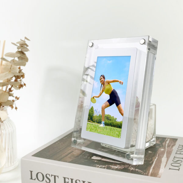 Modern Digital Photo Frame - 1GB Memory, Type-C Port, Elegant Vertical Design - Image 3